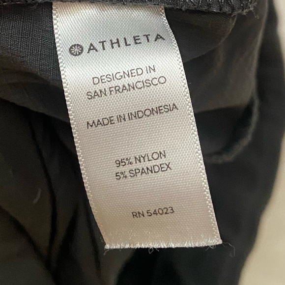 Athleta Women's Trekkie Hiking Cargo Shorts Charcoal Gray Size 8 2028 - Picture 5 of 8